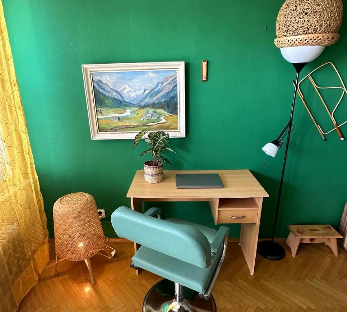 Ljubljana Center With A Castle View, Parking Apartment